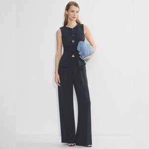 Aritzia Black Effortless pants size 8 regular crepe NWT